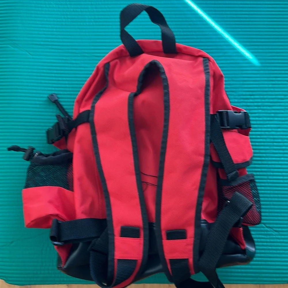 Backpack - Picture 3 of 7